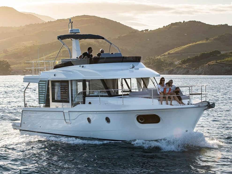 Sud yachting - GAMME SWIFT TRAWLER